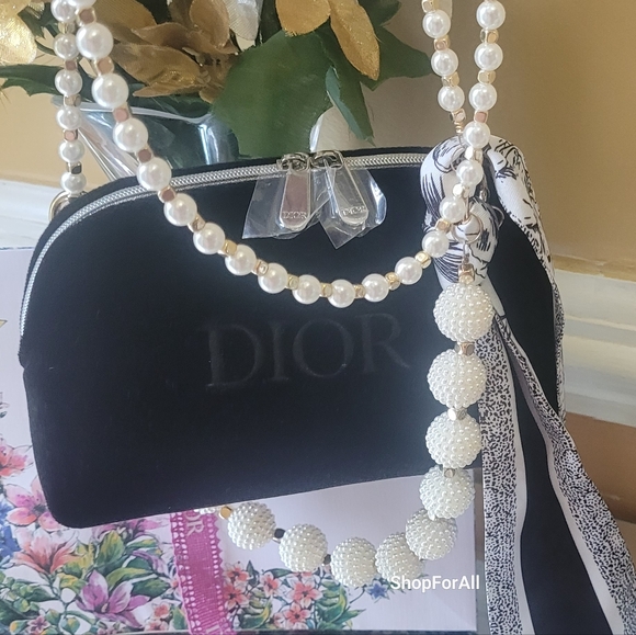 - Dior - Picture 10 of 16